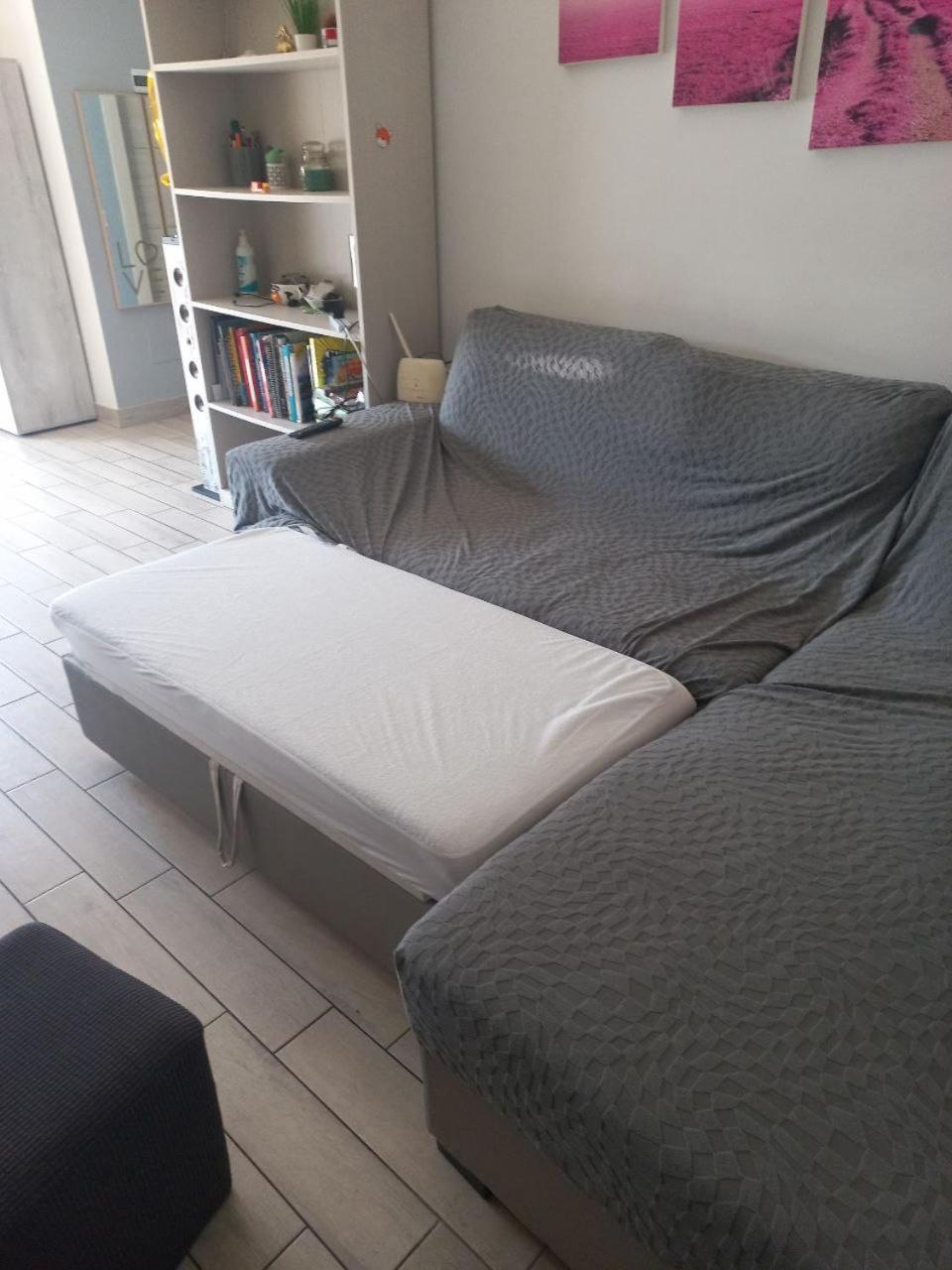 Appartamento Pomezia Centro Esterno foto