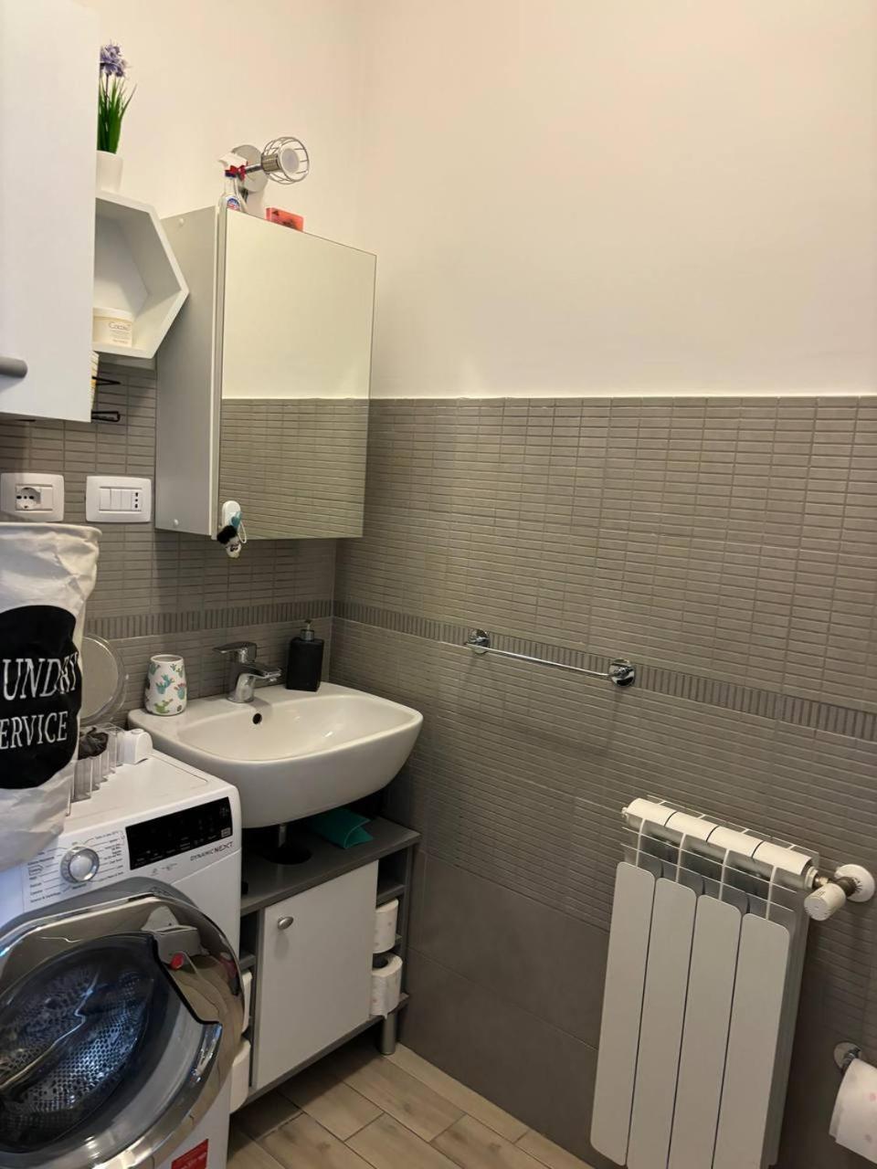Appartamento Pomezia Centro Esterno foto